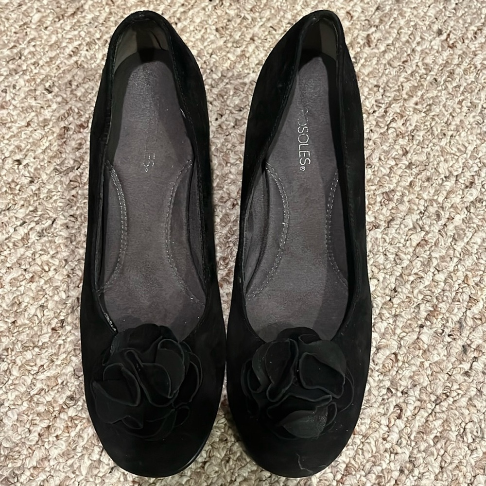 Aerosoles black suede wedge shoes. Size 10.5